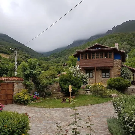 Valle De Bueida, Jacuzzi Solo En Casas El El Palacio Y Viscárcel * Bárzana