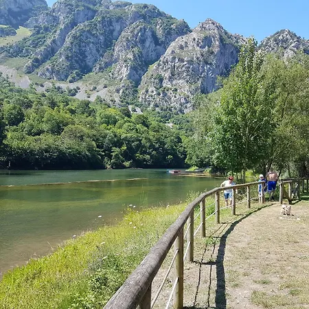 Valle De Bueida, Jacuzzi Solo En Casas El El Palacio Y Viscárcel Bárzana