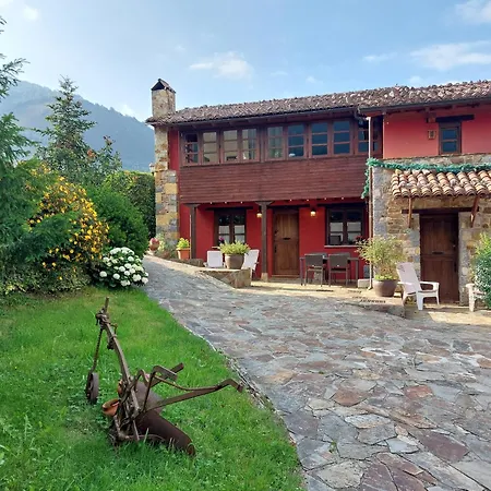 Casa di campagna Valle De Bueida, Jacuzzi Solo En Casas El El Palacio Y Viscárcel Bárzana