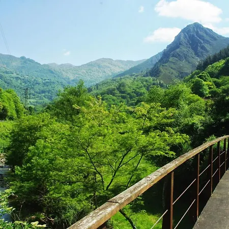 Casa di campagna Valle De Bueida, Jacuzzi Solo En Casas El El Palacio Y Viscárcel *