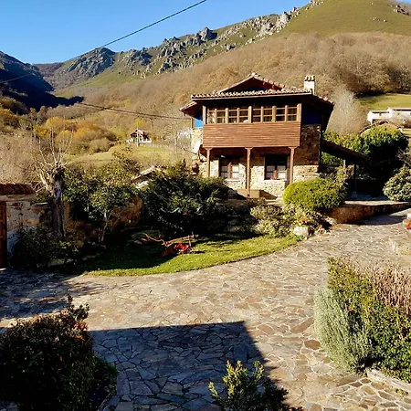 Landhuis Valle De Bueida, Jacuzzi Solo En Casas El El Palacio Y Viscarcel Bárzana