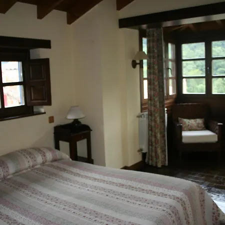 Casa di campagna Valle De Bueida, Jacuzzi Solo En Casas El El Palacio Y Viscárcel *