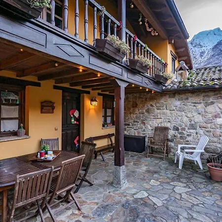 Landhuis Valle De Bueida, Jacuzzi Solo En Casas El El Palacio Y Viscarcel Bárzana