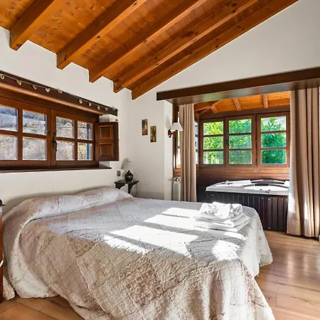 Valle De Bueida, Jacuzzi Solo En Casas El El Palacio Y Viscarcel Kır Evi Bárzana